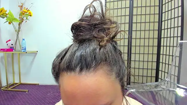 AishaRouhi online show from 21, 4, 2026