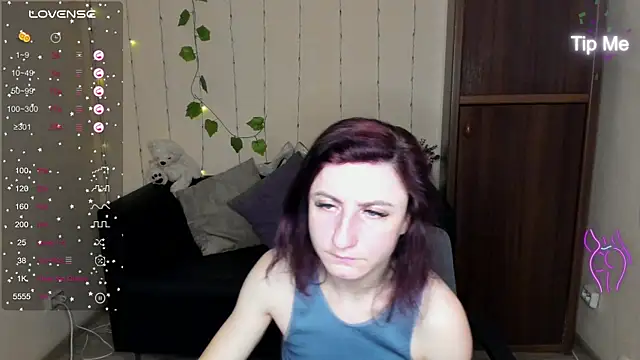 Muse kitty jenia online show from 27, 1, 2025