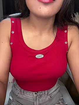 Snapshot of LeisyXO chatting on 7, 1, 2025 LeisyXO online show from 7, 1, 2025