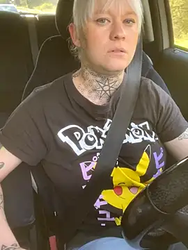 Snapshot of poussichienne chatting on 8, 10, 2025 poussichienne online show from 8, 10, 2025