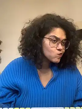 Snapshot of Curvydesifromgermany chatting on 28, 1, 2025 Curvydesifromgermany online show from 28, 1, 2025