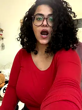 Curvydesifromgermany online show from 15, 12, 2025