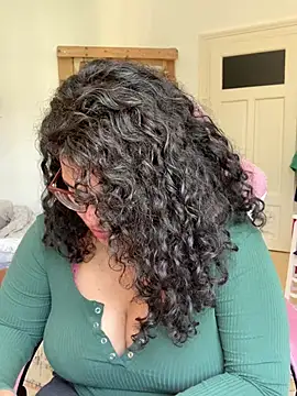 Curvydesifromgermany online show from 2, 4, 2026