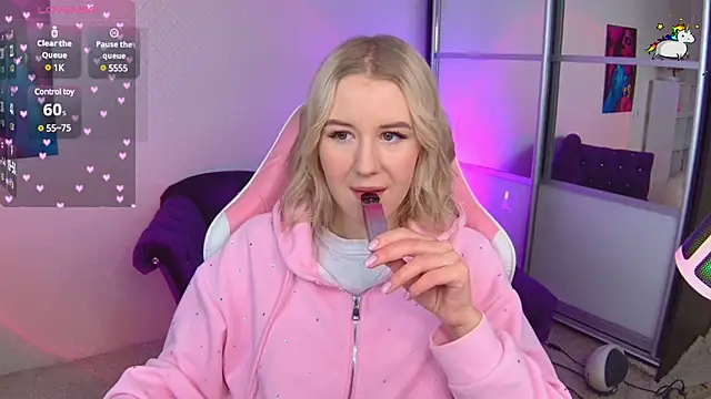 Snapshot of Selenatrend chatting on 15, 12, 2024 Selenatrend online show from 15, 12, 2024