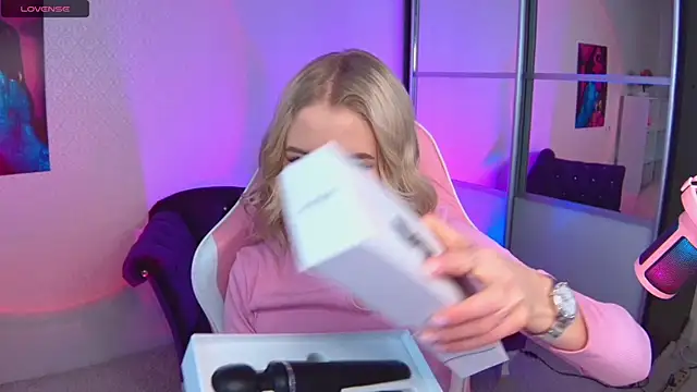 Snapshot of Selenatrend chatting on 18, 12, 2024 Selenatrend online show from 18, 12, 2024