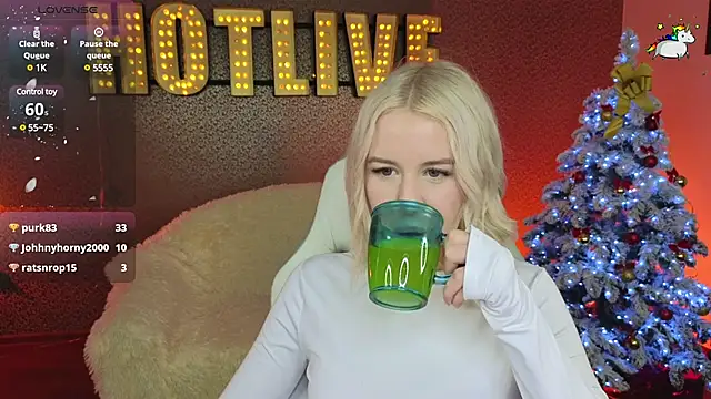 Snapshot of Selenatrend chatting on 5, 1, 2025 Selenatrend online show from 5, 1, 2025