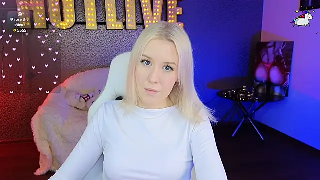 Snapshot of Selenatrend chatting on 28, 1, 2025 Selenatrend online show from 28, 1, 2025