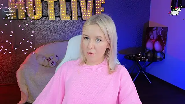 Snapshot of Selenatrend chatting on 28, 1, 2025 Selenatrend online show from 28, 1, 2025