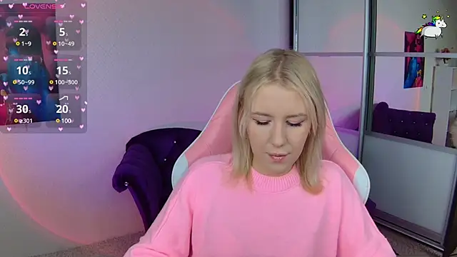 Snapshot of Selenatrend chatting on 5, 2, 2025 Selenatrend online show from 5, 2, 2025