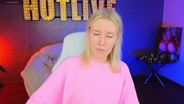 Snapshot of Selenatrend chatting on 8, 2, 2025 Selenatrend online show from 8, 2, 2025