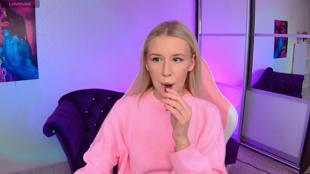 Snapshot of Selenatrend chatting on 20, 2, 2025 Selenatrend online show from 20, 2, 2025