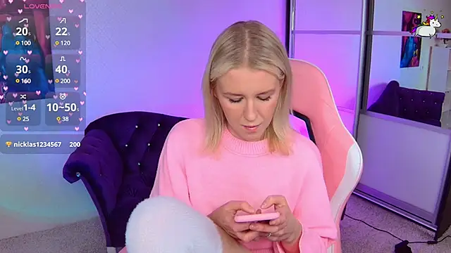 Snapshot of Selenatrend chatting on 20, 2, 2025 Selenatrend online show from 20, 2, 2025