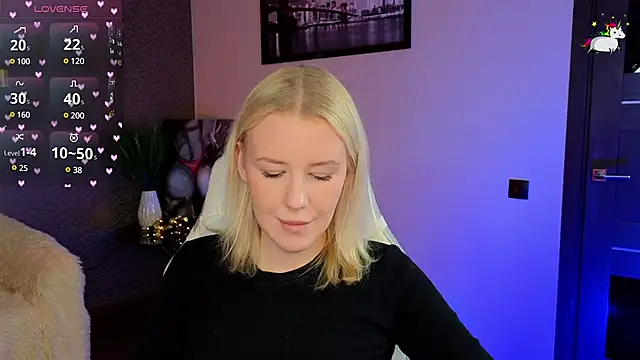 Snapshot of Selenatrend chatting on 22, 2, 2025 Selenatrend online show from 22, 2, 2025