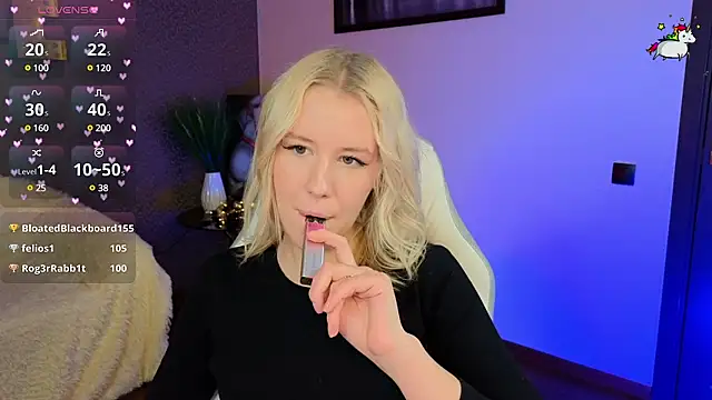 Snapshot of Selenatrend chatting on 26, 2, 2025 Selenatrend online show from 26, 2, 2025