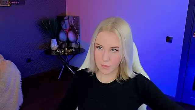 Snapshot of Selenatrend chatting on 18, 3, 2025 Selenatrend online show from 18, 3, 2025