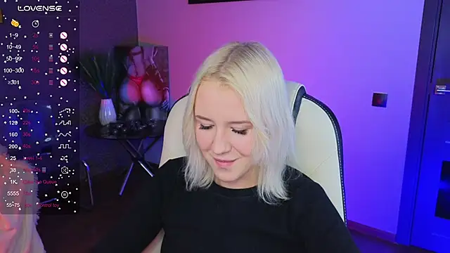 Snapshot of Selenatrend chatting on 1, 10, 2025 Selenatrend online show from 1, 10, 2025