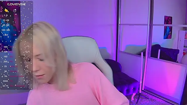 Snapshot of Selenatrend chatting on 3, 10, 2025 Selenatrend online show from 3, 10, 2025