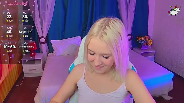 Snapshot of Selenatrend chatting on 4, 10, 2025 Selenatrend online show from 4, 10, 2025