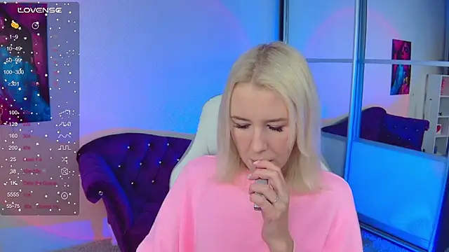 Snapshot of Selenatrend chatting on 8, 10, 2025 Selenatrend online show from 8, 10, 2025