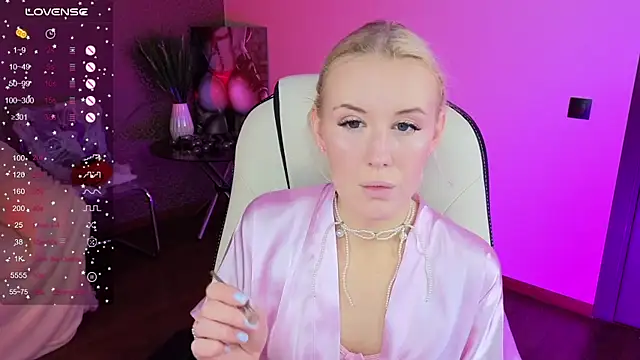 Snapshot of Selenatrend chatting on 28, 10, 2025 Selenatrend online show from 28, 10, 2025