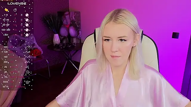 Snapshot of Selenatrend chatting on 6, 11, 2025 Selenatrend online show from 6, 11, 2025