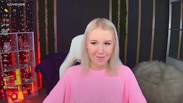 Snapshot of Selenatrend chatting on 8, 11, 2025 Selenatrend online show from 8, 11, 2025