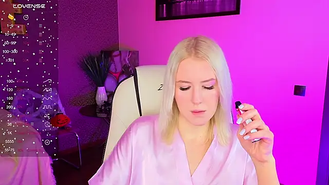 Snapshot of Selenatrend chatting on 13, 11, 2025 Selenatrend online show from 13, 11, 2025