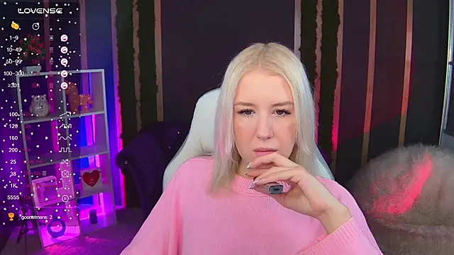 Snapshot of Selenatrend chatting on 15, 11, 2025 Selenatrend online show from 15, 11, 2025