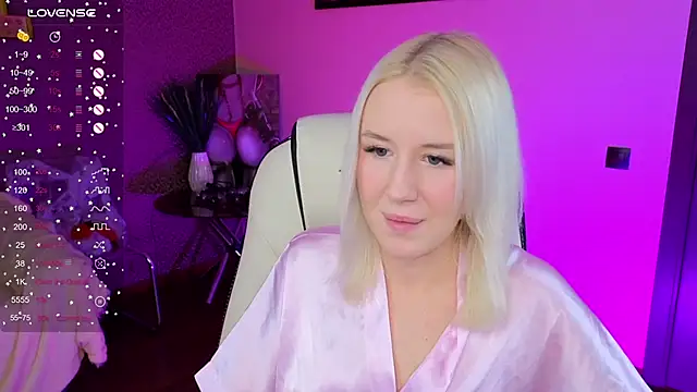 Snapshot of Selenatrend chatting on 26, 11, 2025 Selenatrend online show from 26, 11, 2025