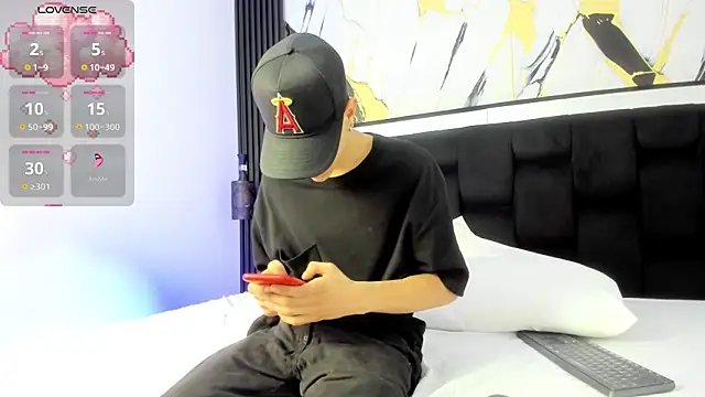 Snapshot of Dei_v_48 chatting on 8, 12, 2024 Dei v 48 online show from 8, 12, 2024