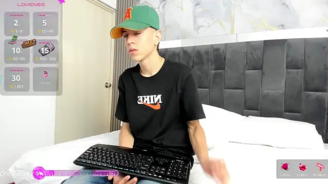 Snapshot of Dei_v_48 chatting on 11, 1, 2025 Dei v 48 online show from 11, 1, 2025