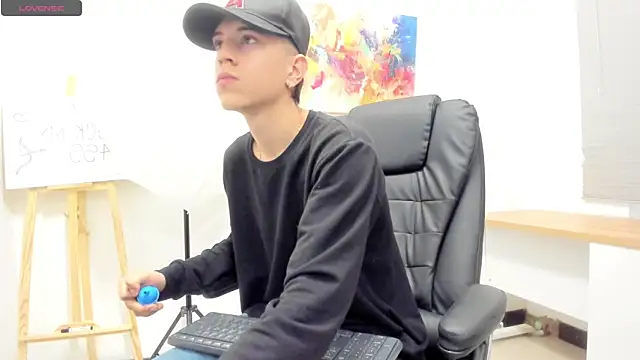 Snapshot of Dei_v_48 chatting on 18, 2, 2025 Dei v 48 online show from 18, 2, 2025