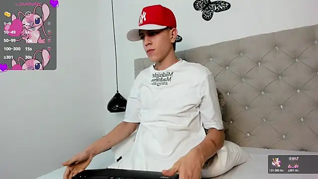 Snapshot of Dei_v_48 chatting on 28, 2, 2025 Dei v 48 online show from 28, 2, 2025