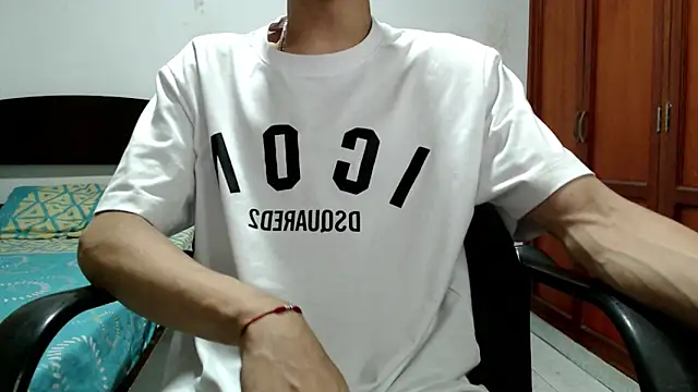 Snapshot of Dei_v_48 chatting on 21, 9, 2025 Dei v 48 online show from 21, 9, 2025