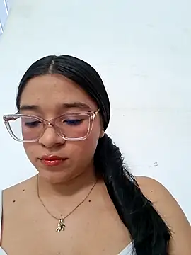 -VICKKY online show from 4, 3, 2026