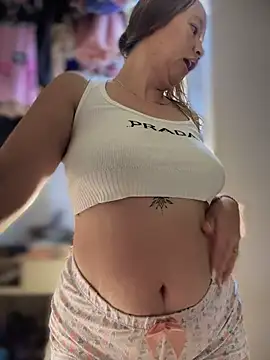 Emiily lee online show from 30, 3, 2026