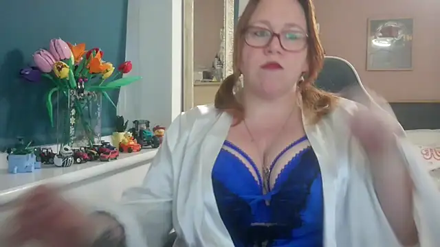 Snapshot of NikiDeeOfficial chatting on 7, 6, 2026 NikiDeeOfficial online show from 7, 6, 2026
