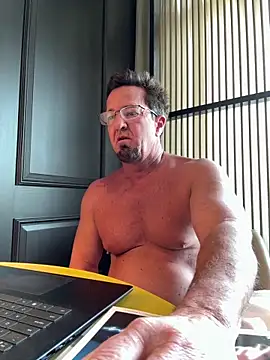 sluttydylan online show from 6, 1, 2026