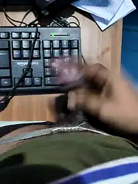Snapshot of rajesh31tamil chatting on 18, 12, 2024 rajesh31tamil online show from 18, 12, 2024