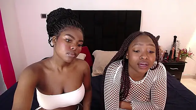 AdelynYasmin online show from 20, 11, 2025