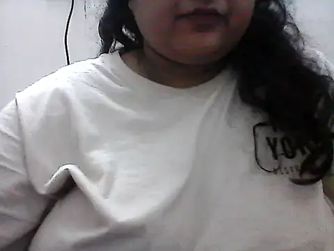 Snapshot of smile_pretty chatting on 30, 12, 2024 smile pretty online show from 30, 12, 2024