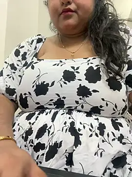 Snapshot of smile_pretty chatting on 20, 2, 2025 smile pretty online show from 20, 2, 2025