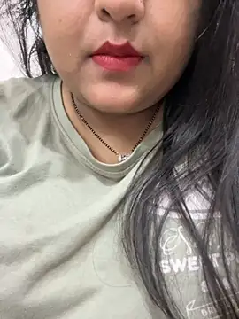 Snapshot of smile_pretty chatting on 14, 10, 2025 smile pretty online show from 14, 10, 2025