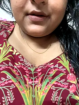 Snapshot of smile_pretty chatting on 5, 11, 2025 smile pretty online show from 5, 11, 2025