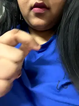 Snapshot of smile_pretty chatting on 14, 11, 2025 smile pretty online show from 14, 11, 2025