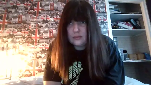 Lynylou online show from 26, 9, 2025