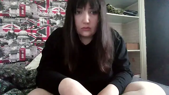 Lynylou online show from 25, 11, 2025