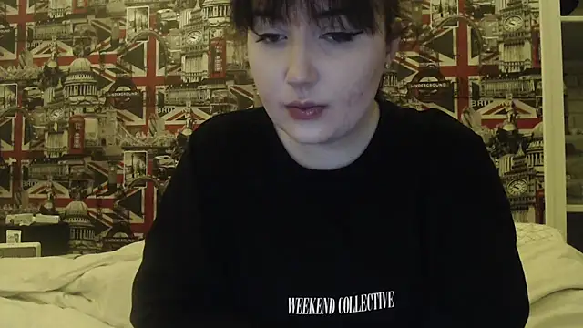 Lynylou online show from 10, 2, 2026