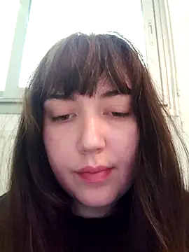 Snapshot of Lynylou chatting on 17, 5, 2026 Lynylou online show from 17, 5, 2026