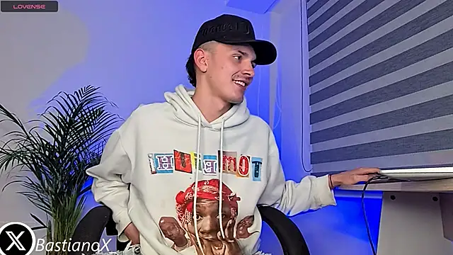 Snapshot of bastia_noooo chatting on 2, 10, 2025 bastia noooo online show from 2, 10, 2025